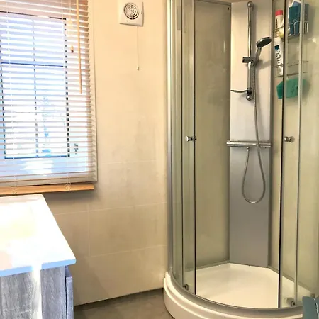 בית נופש Mountain Between Pulpit Rock And Kjerag